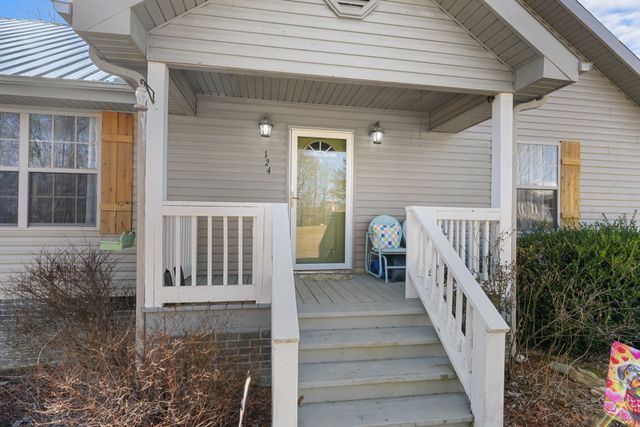 124 Brown Ln, Tracy City, TN 37387