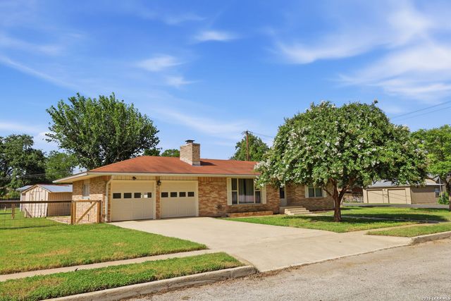 758 Carl Dr, New Braunfels, TX 78130