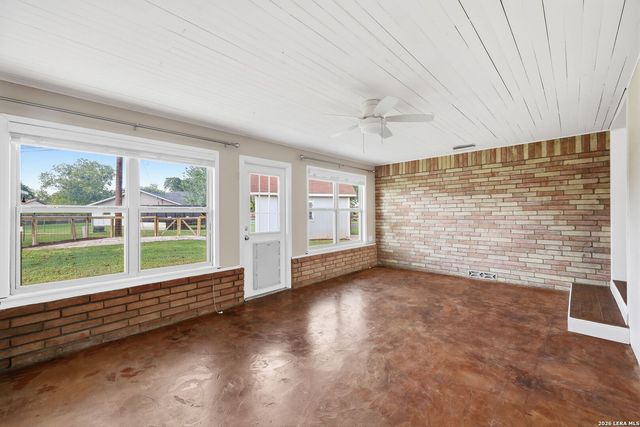 758 Carl Dr, New Braunfels, TX 78130