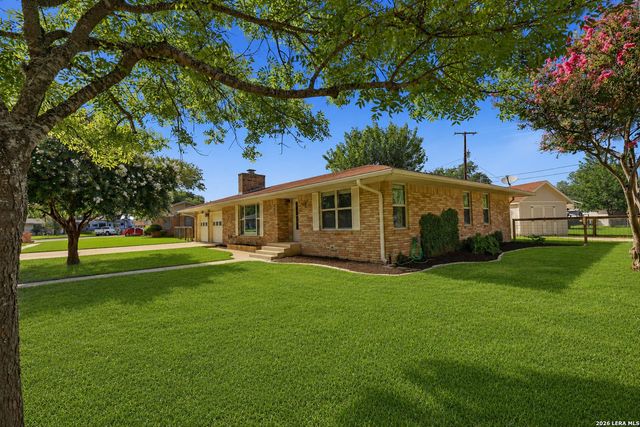 758 Carl Dr, New Braunfels, TX 78130