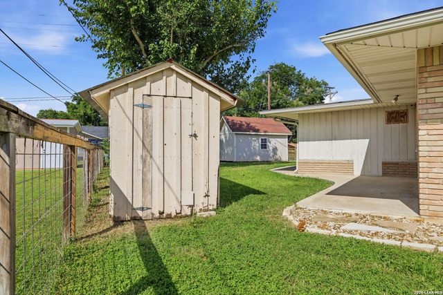 758 Carl Dr, New Braunfels, TX 78130