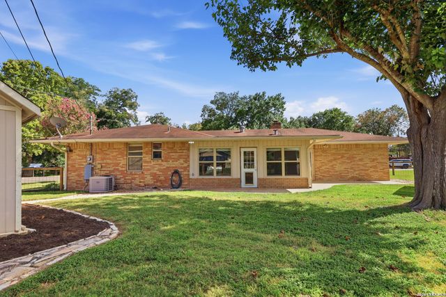 758 Carl Dr, New Braunfels, TX 78130