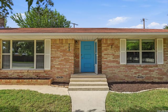 758 Carl Dr, New Braunfels, TX 78130