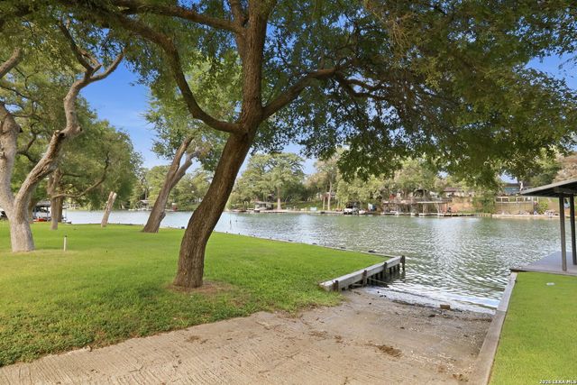758 Carl Dr, New Braunfels, TX 78130