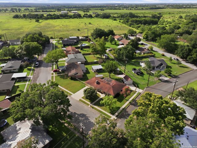 758 Carl Dr, New Braunfels, TX 78130