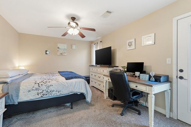 702 N Cedar St, Morrilton, AR 72110