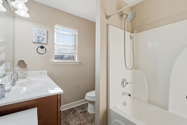 702 N Cedar St, Morrilton, AR 72110