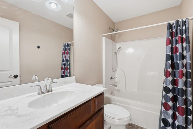 702 N Cedar St, Morrilton, AR 72110