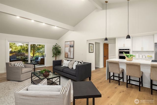 8539 SE 79th Place, Mercer Island, WA 98040