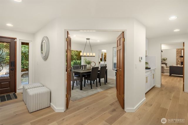 8539 SE 79th Place, Mercer Island, WA 98040