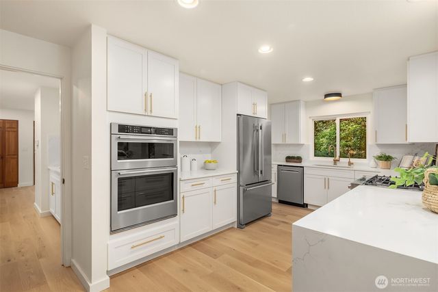 8539 SE 79th Place, Mercer Island, WA 98040