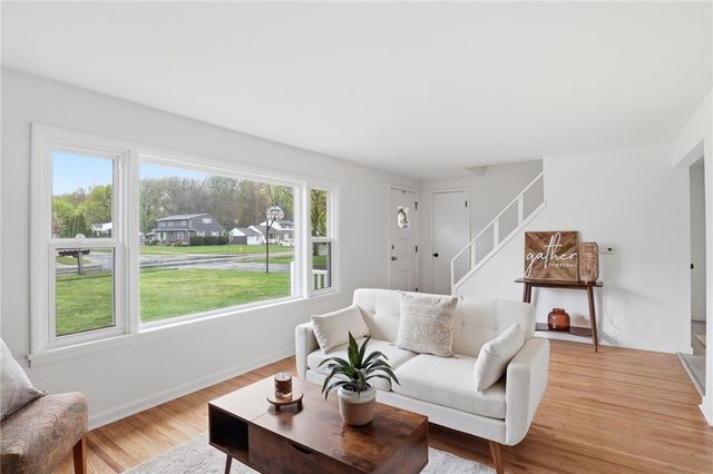 524 Harvest Drive, Greece, NY 14626