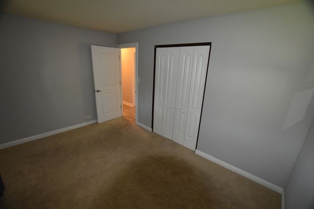 7852 Sprucewood Avenue, Woodridge, IL 60517