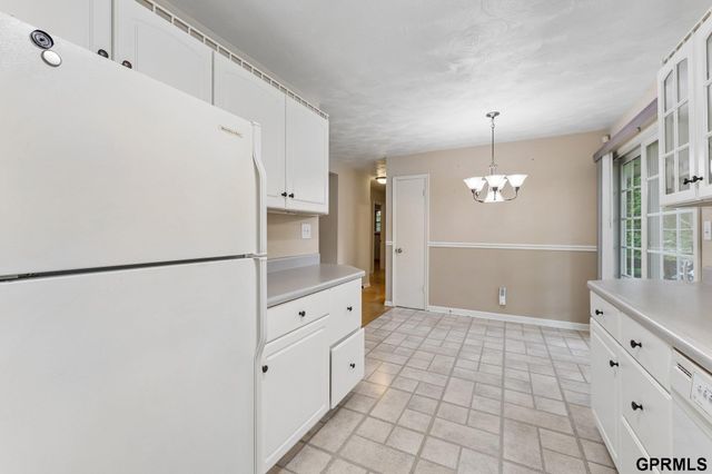 5834 Read Street, Omaha, NE 68152