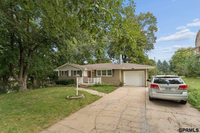 5834 Read Street, Omaha, NE 68152