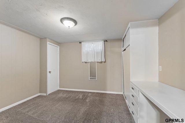 5834 Read Street, Omaha, NE 68152