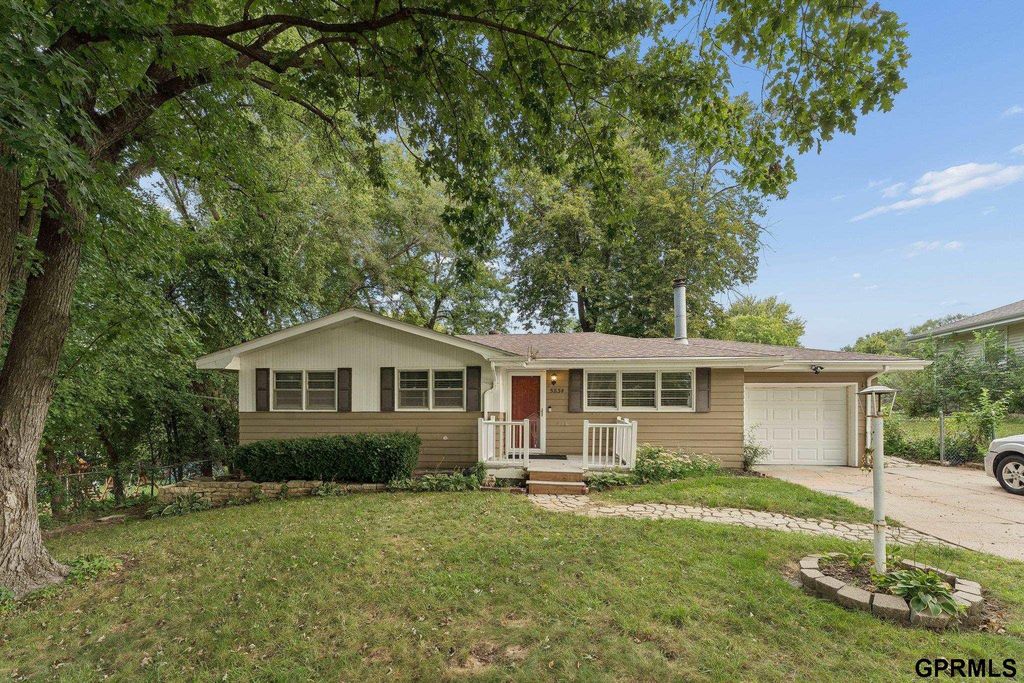 5834 Read Street, Omaha, NE 68152
