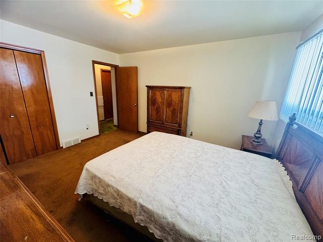 26032 Falmouth Drive, Warren, MI 48089