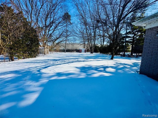 26032 Falmouth Drive, Warren, MI 48089