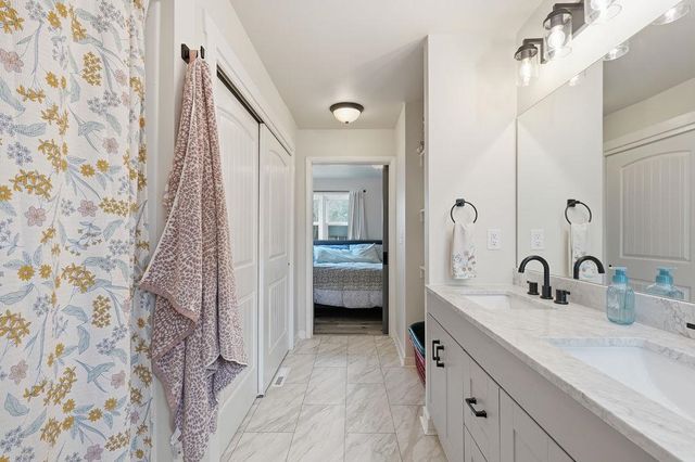 3220 E 19TH Ave, Spokane, WA 99223