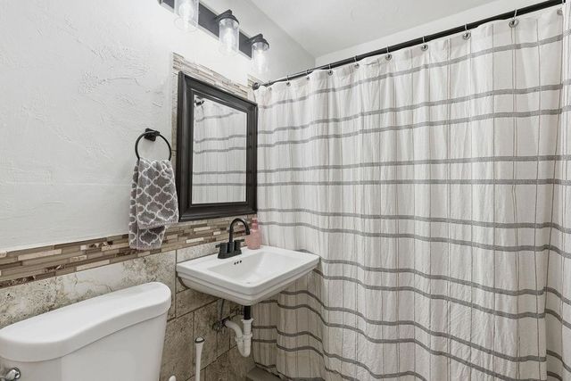 3220 E 19TH Ave, Spokane, WA 99223