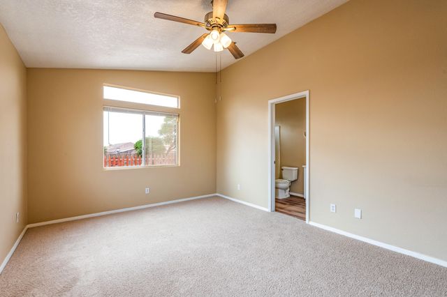 1543 Fox Hill Place SW, Albuquerque, NM 87121
