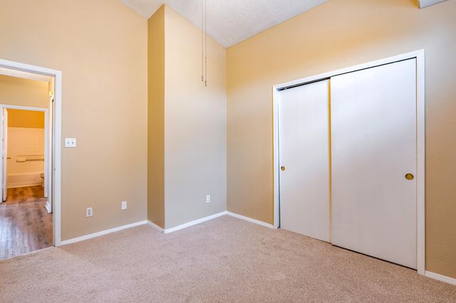 1543 Fox Hill Place SW, Albuquerque, NM 87121