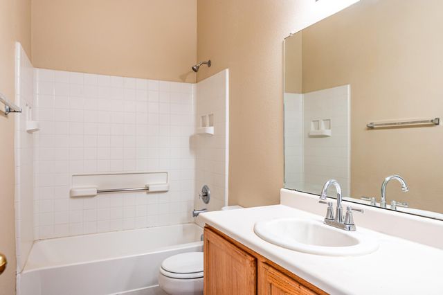 1543 Fox Hill Place SW, Albuquerque, NM 87121