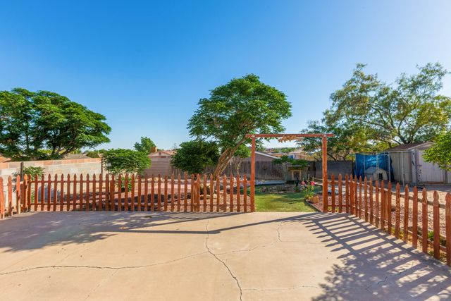 1543 Fox Hill Place SW, Albuquerque, NM 87121