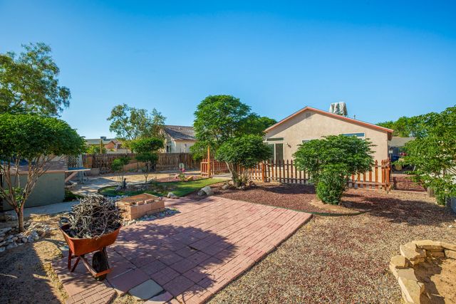 1543 Fox Hill Place SW, Albuquerque, NM 87121