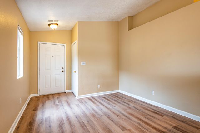 1543 Fox Hill Place SW, Albuquerque, NM 87121