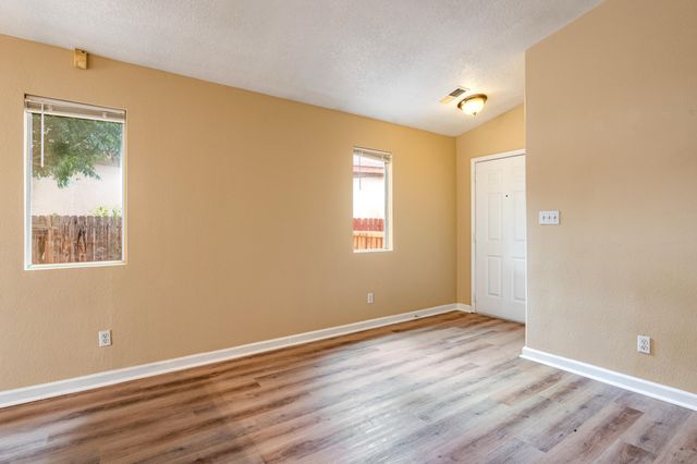 1543 Fox Hill Place SW, Albuquerque, NM 87121