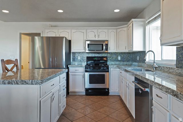 7246 W JUNIPER TREE CV, Herriman, UT 84096