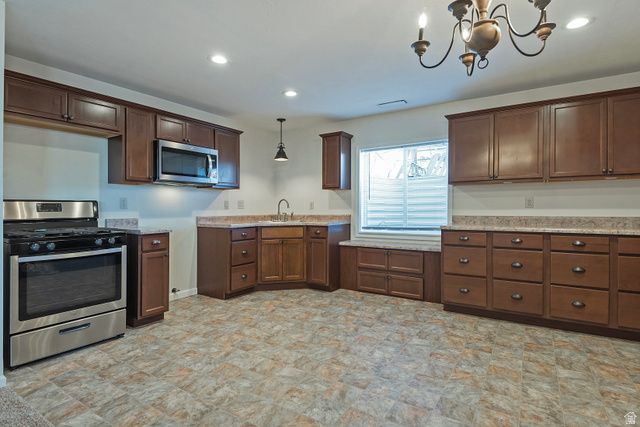 7246 W JUNIPER TREE CV, Herriman, UT 84096