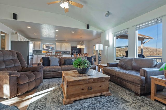 7246 W JUNIPER TREE CV, Herriman, UT 84096