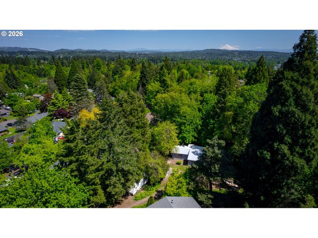 2700 UNDERHILL Ln, West Linn, OR 97068