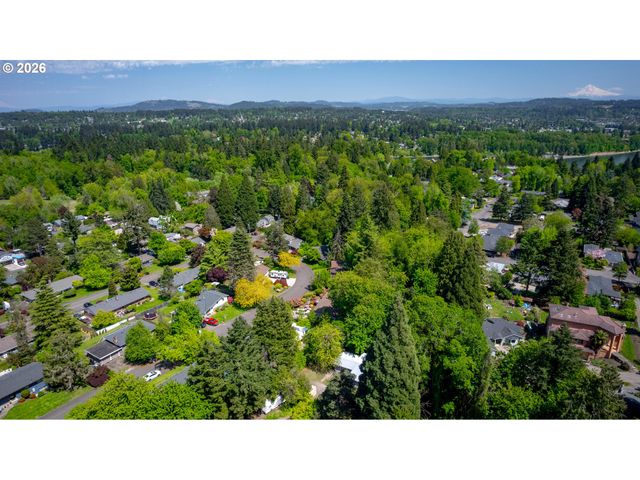 2700 UNDERHILL Ln, West Linn, OR 97068