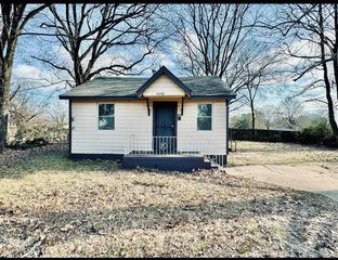 2452 PECAN CIR, Memphis, TN 38114