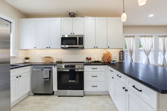 1036 W RUSSELL PL, San Antonio, TX 78212