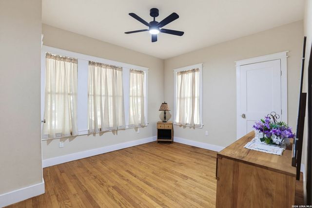 1036 W RUSSELL PL, San Antonio, TX 78212