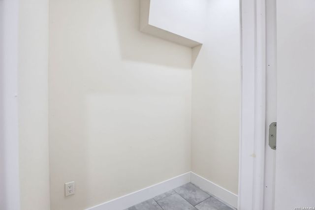 1036 W RUSSELL PL, San Antonio, TX 78212