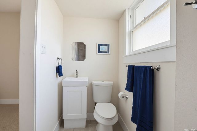 1036 W RUSSELL PL, San Antonio, TX 78212
