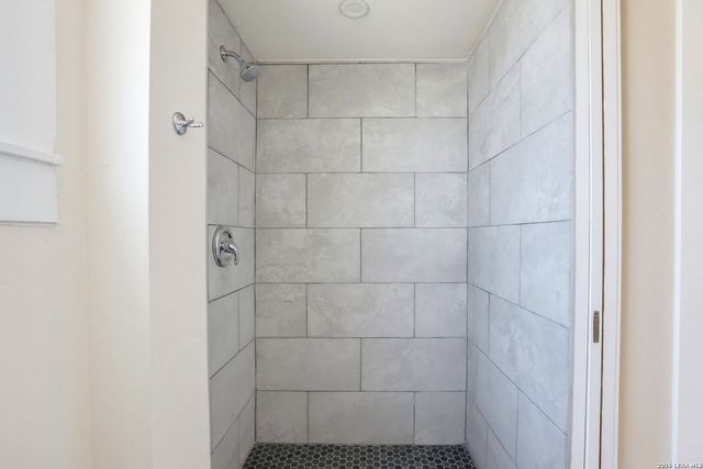 1036 W RUSSELL PL, San Antonio, TX 78212