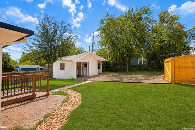 1036 W RUSSELL PL, San Antonio, TX 78212