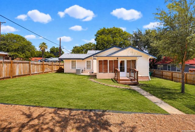 1036 W RUSSELL PL, San Antonio, TX 78212
