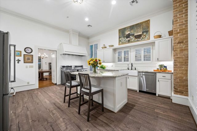 209 E Caney Street, Wharton, TX 77488