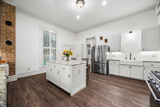 209 E Caney Street, Wharton, TX 77488