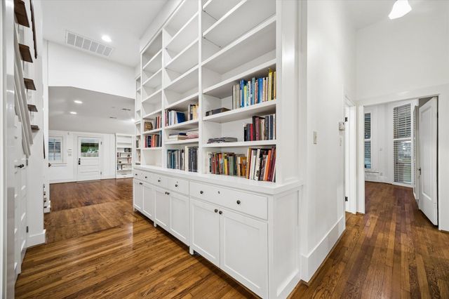 209 E Caney Street, Wharton, TX 77488
