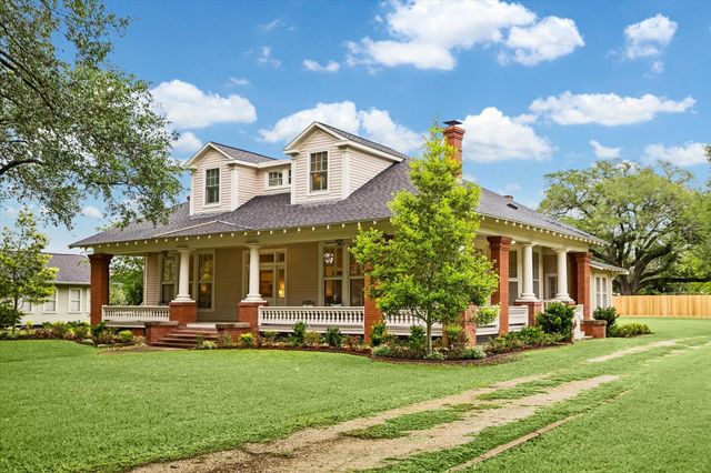209 E Caney Street, Wharton, TX 77488