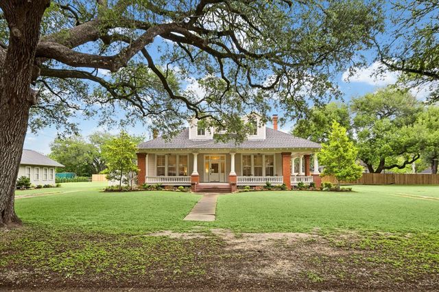 209 E Caney Street, Wharton, TX 77488